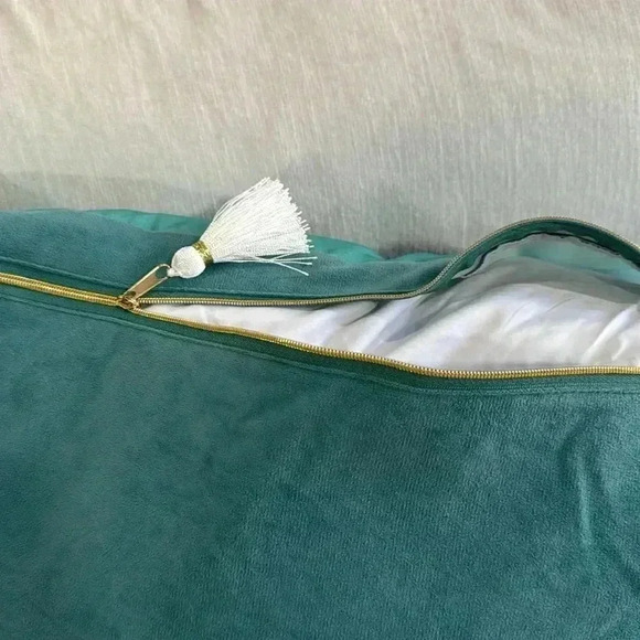 Spirit of Love | Feather Filled Decorative Pillow| Beautiful Faces NWT - Picture 9 of 9